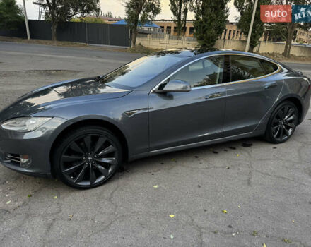 Тесла Модель С 2014 в Днепре (Днепропетровске) на Automoto.ua Серый Тесла Модель С, объемом двигателя 0 л и пробегом 160 тыс. км за 16000 $, фото 1 на Automoto.ua