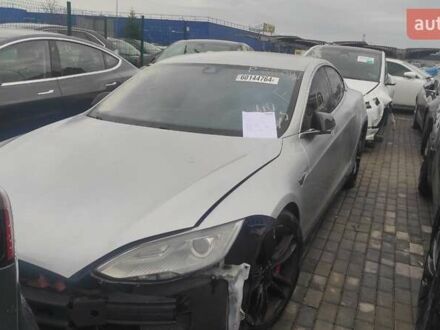 Тесла Модель С 2014 в Бориславе на Automoto.ua Серый Тесла Модель С, объемом двигателя 0 л и пробегом 165 тыс. км за 7900 $, фото 1 на Automoto.ua