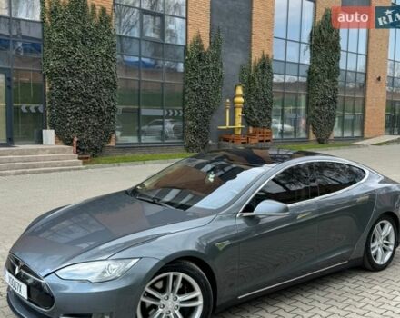 Серый Тесла Модель С, объемом двигателя 0 л и пробегом 179 тыс. км за 13700 $, фото 1 на Automoto.ua