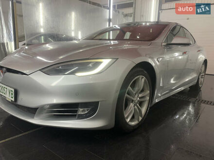Тесла Модель С 2014 у Обухове на Automoto.ua Сірий Тесла Модель С, об'ємом двигуна 0 л та пробігом 170 тис. км за 18500 $, фото 1 на Automoto.ua