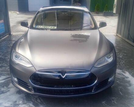 Серый Тесла Модель С, объемом двигателя 0 л и пробегом 171 тыс. км за 12000 $, фото 1 на Automoto.ua