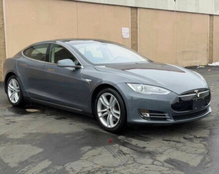 Сірий Тесла Модель С, об'ємом двигуна 0 л та пробігом 88 тис. км за 3700 $, фото 1 на Automoto.ua