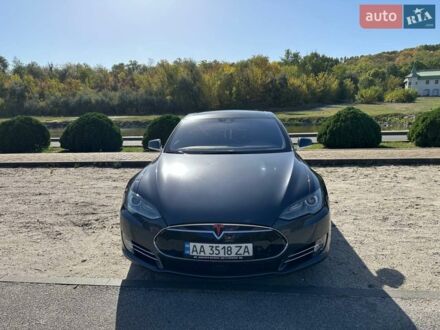Серый Тесла Модель С, объемом двигателя 0 л и пробегом 286 тыс. км за 14000 $, фото 1 на Automoto.ua
