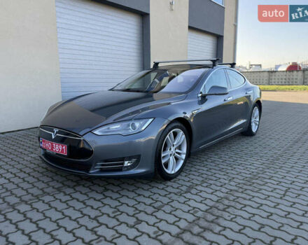 Серый Тесла Модель С, объемом двигателя 0 л и пробегом 217 тыс. км за 12700 $, фото 1 на Automoto.ua