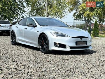 Тесла Модель С 2014 в Львове на Automoto.ua Серый Тесла Модель С, объемом двигателя 0 л и пробегом 107 тыс. км за 18000 $, фото 1 на Automoto.ua
