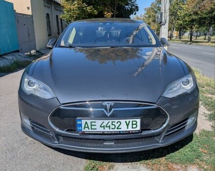 Сірий Тесла Модель С, об'ємом двигуна 0 л та пробігом 226 тис. км за 10999 $, фото 1 на Automoto.ua