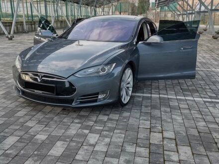 Сірий Тесла Модель С, об'ємом двигуна 0 л та пробігом 242 тис. км за 15800 $, фото 1 на Automoto.ua