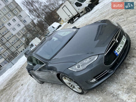 Серый Тесла Модель С, объемом двигателя 0 л и пробегом 190 тыс. км за 11600 $, фото 1 на Automoto.ua