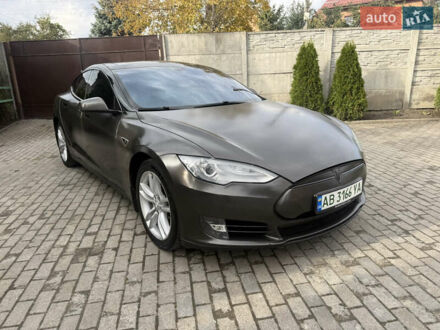 Тесла Модель С 2014 в Львове на Automoto.ua Серый Тесла Модель С, объемом двигателя 0 л и пробегом 225 тыс. км за 15400 $, фото 1 на Automoto.ua