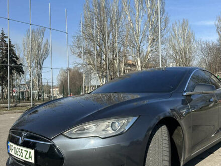 Тесла Модель С 2014 у Запоріжжя на Automoto.ua Сірий Тесла Модель С, об'ємом двигуна 0 л та пробігом 130 тис. км за 18000 $, фото 1 на Automoto.ua