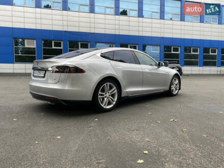 Тесла Модель С 2014 в Киеве на Automoto.ua Серый Тесла Модель С, объемом двигателя 0 л и пробегом 149 тыс. км за 22100 $, фото 1 на Automoto.ua
