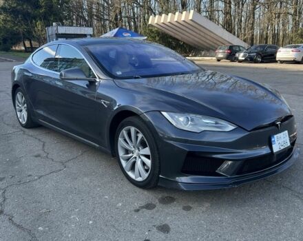 Серый Тесла Модель С, объемом двигателя 0 л и пробегом 300 тыс. км за 12700 $, фото 1 на Automoto.ua