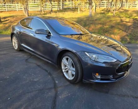 Сірий Тесла Модель С, об'ємом двигуна 0 л та пробігом 86 тис. км за 3400 $, фото 1 на Automoto.ua
