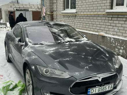 Серый Тесла Модель С, объемом двигателя 0 л и пробегом 180 тыс. км за 14500 $, фото 1 на Automoto.ua