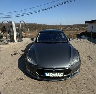 Серый Тесла Модель С, объемом двигателя 0 л и пробегом 274 тыс. км за 15000 $, фото 1 на Automoto.ua