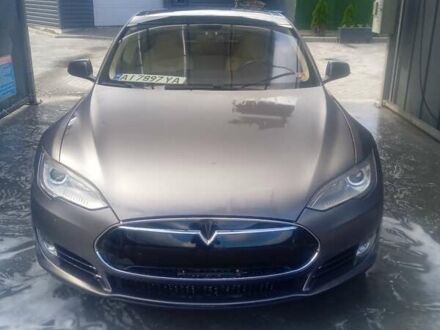 Тесла Модель С 2014 у Фастове на Automoto.ua Сірий Тесла Модель С, об'ємом двигуна 0 л та пробігом 163 тис. км за 13300 $, фото 1 на Automoto.ua