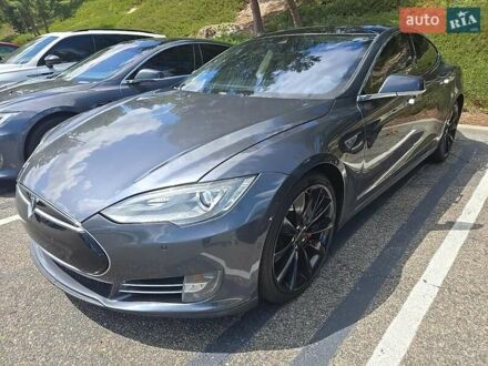 Тесла Модель С 2015 в Ужгороде на Automoto.ua Серый Тесла Модель С, объемом двигателя 0 л и пробегом 167 тыс. км за 12000 $, фото 1 на Automoto.ua
