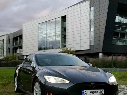 Тесла Модель С 2015 у Києві на Automoto.ua Сірий Тесла Модель С, об'ємом двигуна 0 л та пробігом 85 тис. км за 24900 $, фото 1 на Automoto.ua