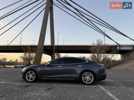 Тесла Модель С 2015 у Києві на Automoto.ua Сірий Тесла Модель С, об'ємом двигуна 0 л та пробігом 331 тис. км за 14999 $, фото 1 на Automoto.ua