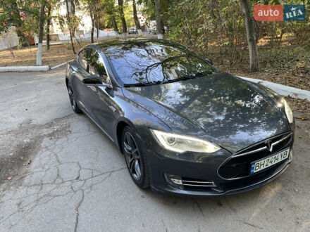 Тесла Модель С 2015 в Одессе на Automoto.ua Серый Тесла Модель С, объемом двигателя 0 л и пробегом 162 тыс. км за 14900 $, фото 1 на Automoto.ua