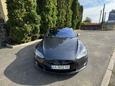 Тесла Модель С 2015 у Городище на Automoto.ua Сірий Тесла Модель С, об'ємом двигуна 0 л та пробігом 190 тис. км за 13800 $, фото 1 на Automoto.ua