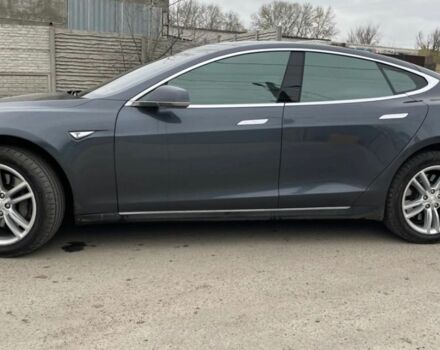 Серый Тесла Модель С, объемом двигателя 0 л и пробегом 170 тыс. км за 18000 $, фото 1 на Automoto.ua