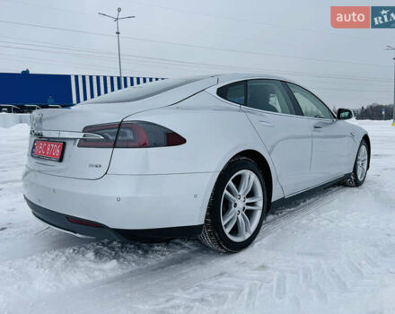 Серый Тесла Модель С, объемом двигателя 0 л и пробегом 46 тыс. км за 18300 $, фото 1 на Automoto.ua