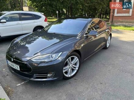 Тесла Модель С 2015 у Умани на Automoto.ua Сірий Тесла Модель С, об'ємом двигуна 0 л та пробігом 66 тис. км за 15000 $, фото 1 на Automoto.ua