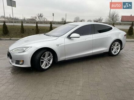 Тесла Модель С 2015 в Львове на Automoto.ua Серый Тесла Модель С, объемом двигателя 0 л и пробегом 204 тыс. км за 15500 $, фото 1 на Automoto.ua