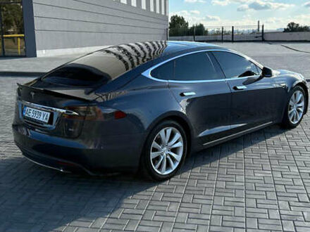 Серый Тесла Модель С, объемом двигателя 0 л и пробегом 92 тыс. км за 14400 $, фото 1 на Automoto.ua