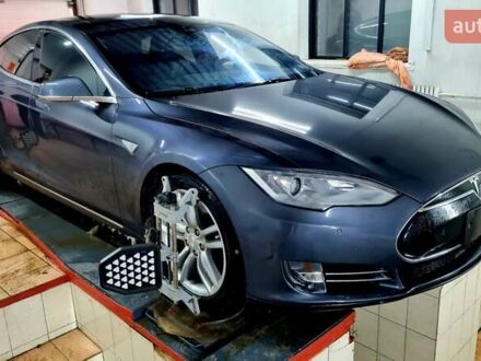 Тесла Модель С 2015 в Харькове на Automoto.ua Серый Тесла Модель С, объемом двигателя 0 л и пробегом 130 тыс. км за 17000 $, фото 1 на Automoto.ua