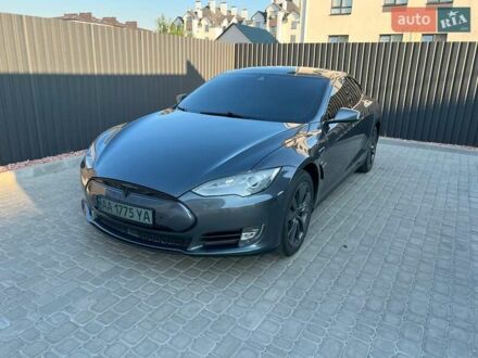 Серый Тесла Модель С, объемом двигателя 0 л и пробегом 200 тыс. км за 15300 $, фото 1 на Automoto.ua