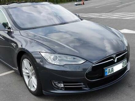 Серый Тесла Модель С, объемом двигателя 0 л и пробегом 192 тыс. км за 22000 $, фото 1 на Automoto.ua