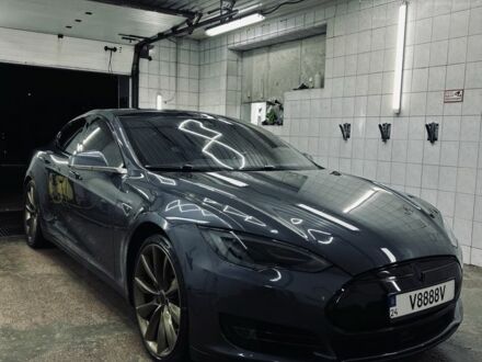 Тесла Модель С 2015 у Черкасах на Automoto.ua Сірий Тесла Модель С, об'ємом двигуна 0.85 л та пробігом 185 тис. км за 15500 $, фото 1 на Automoto.ua