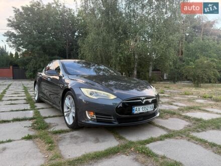 Серый Тесла Модель С, объемом двигателя 0 л и пробегом 115 тыс. км за 14900 $, фото 1 на Automoto.ua