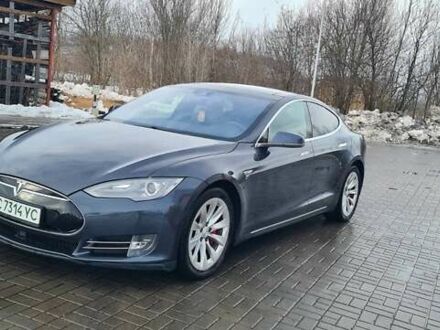 Серый Тесла Модель С, объемом двигателя 0 л и пробегом 240 тыс. км за 12750 $, фото 1 на Automoto.ua