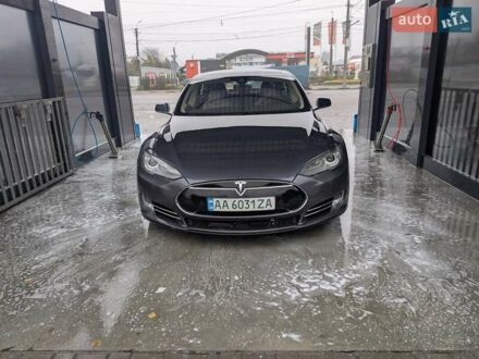 Серый Тесла Модель С, объемом двигателя 0 л и пробегом 150 тыс. км за 16500 $, фото 1 на Automoto.ua