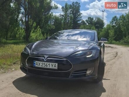 Серый Тесла Модель С, объемом двигателя 0 л и пробегом 121 тыс. км за 15200 $, фото 1 на Automoto.ua