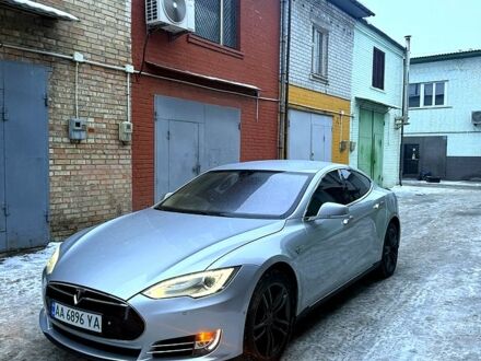 Серый Тесла Модель С, объемом двигателя 0 л и пробегом 11600 тыс. км за 12500 $, фото 1 на Automoto.ua