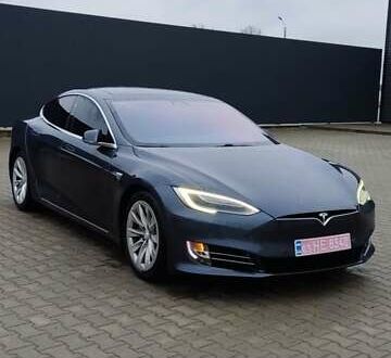 Серый Тесла Модель С, объемом двигателя 0 л и пробегом 226 тыс. км за 14800 $, фото 1 на Automoto.ua
