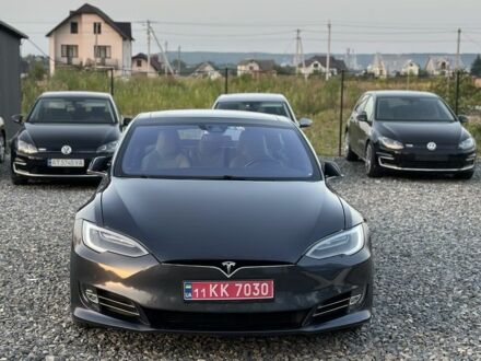 Тесла Модель С 2016 в Ивано-Франковске на Automoto.ua Серый Тесла Модель С, объемом двигателя 0 л и пробегом 170 тыс. км за 15800 $, фото 1 на Automoto.ua