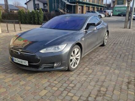 Серый Тесла Модель С, объемом двигателя 0 л и пробегом 180 тыс. км за 17000 $, фото 1 на Automoto.ua
