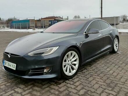 Серый Тесла Модель С, объемом двигателя 0 л и пробегом 230 тыс. км за 13900 $, фото 1 на Automoto.ua