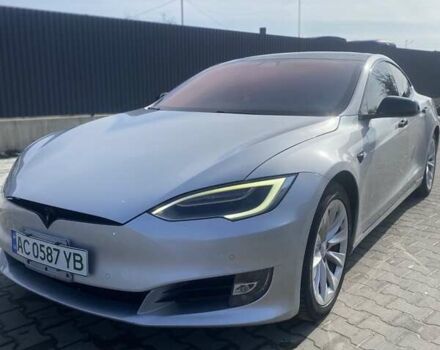 Серый Тесла Модель С, объемом двигателя 0 л и пробегом 210 тыс. км за 19900 $, фото 1 на Automoto.ua