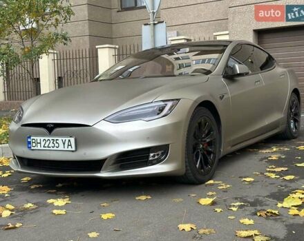 Тесла Модель С 2016 у Одесі на Automoto.ua Сірий Тесла Модель С, об'ємом двигуна 0 л та пробігом 156 тис. км за 18500 $, фото 1 на Automoto.ua