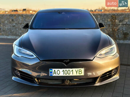 Тесла Модель С 2016 у Мукачеве на Automoto.ua Сірий Тесла Модель С, об'ємом двигуна 0 л та пробігом 102 тис. км за 20750 $, фото 1 на Automoto.ua