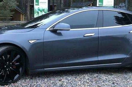 Тесла Модель С 2016 у Савране на Automoto.ua Сірий Тесла Модель С, об'ємом двигуна 0 л та пробігом 129 тис. км за 18700 $, фото 1 на Automoto.ua
