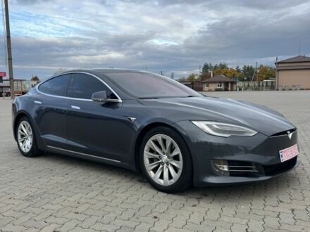 Тесла Модель С 2016 у Сарнах на Automoto.ua Сірий Тесла Модель С, об'ємом двигуна 0 л та пробігом 225 тис. км за 15900 $, фото 1 на Automoto.ua