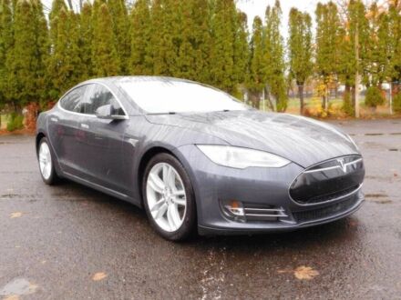 Серый Тесла Модель С, объемом двигателя 0 л и пробегом 78 тыс. км за 6000 $, фото 1 на Automoto.ua