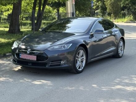 Тесла Модель С 2016 в Львове на Automoto.ua Серый Тесла Модель С, объемом двигателя 0 л и пробегом 129 тыс. км за 12900 $, фото 1 на Automoto.ua